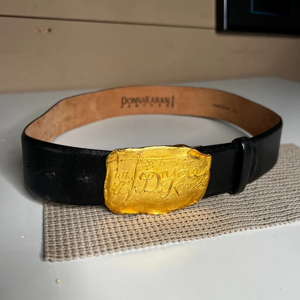 Donna Karan New York Black Leather Belt Gold Sculptural Script Buckle Italy M